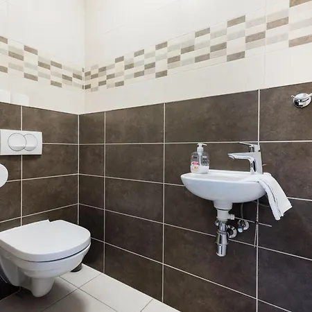 Urban Hideaway With Terrace & Garage بودابست