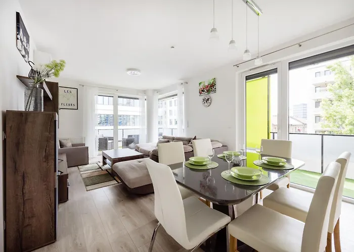 Urban Hideaway With Terrace & Garage